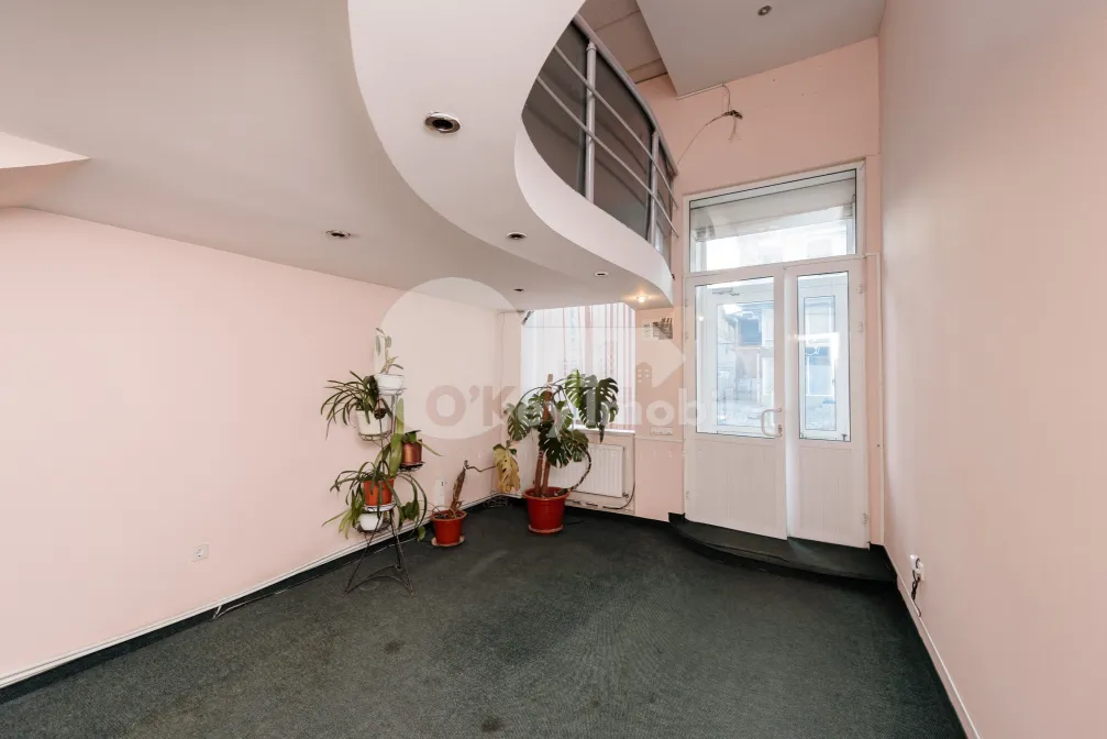 Офис, Центр, КОЛУМНА