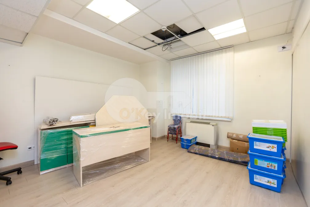 Офис, Центр, МИХАЙ ВИТЯЗУЛ