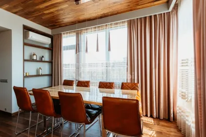 Пентхаус, Центр, ЛЕВ ТОЛСТОЙ