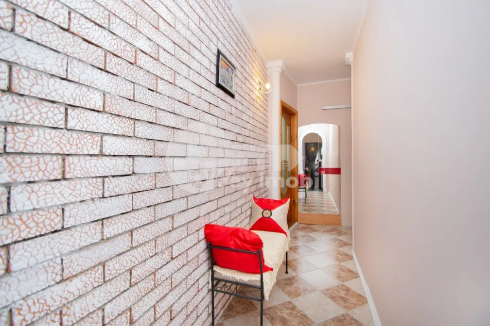 Квартира, Ботаника, ДИМИНЕЦИЙ