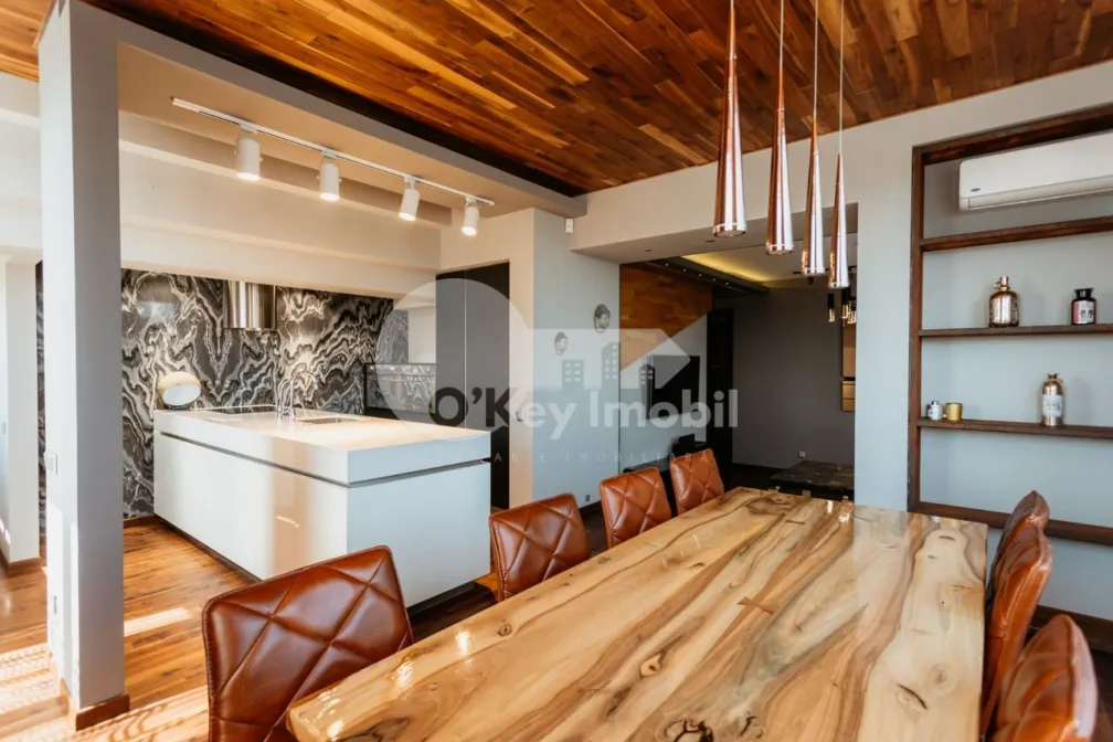 Penthouse, Centru, LEV TOLSTOI