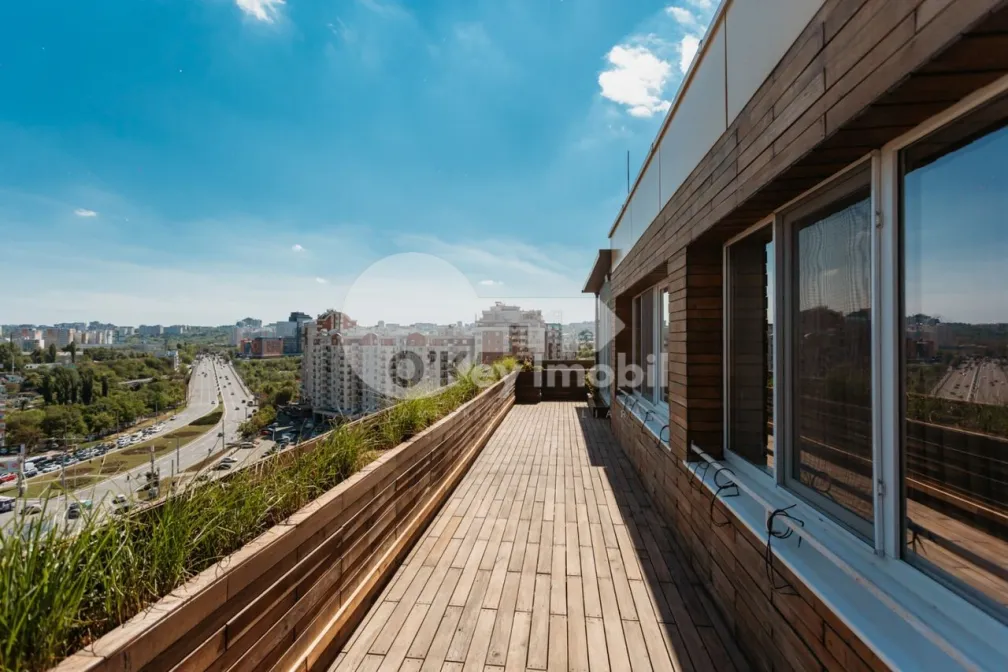 Penthouse, Centru, LEV TOLSTOI