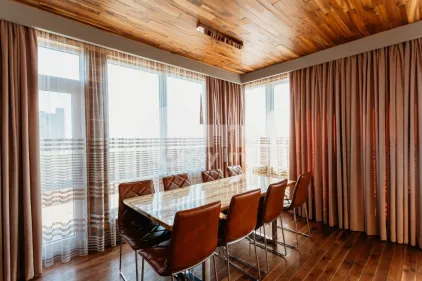 Пентхаус, Центр, ЛЕВ ТОЛСТОЙ