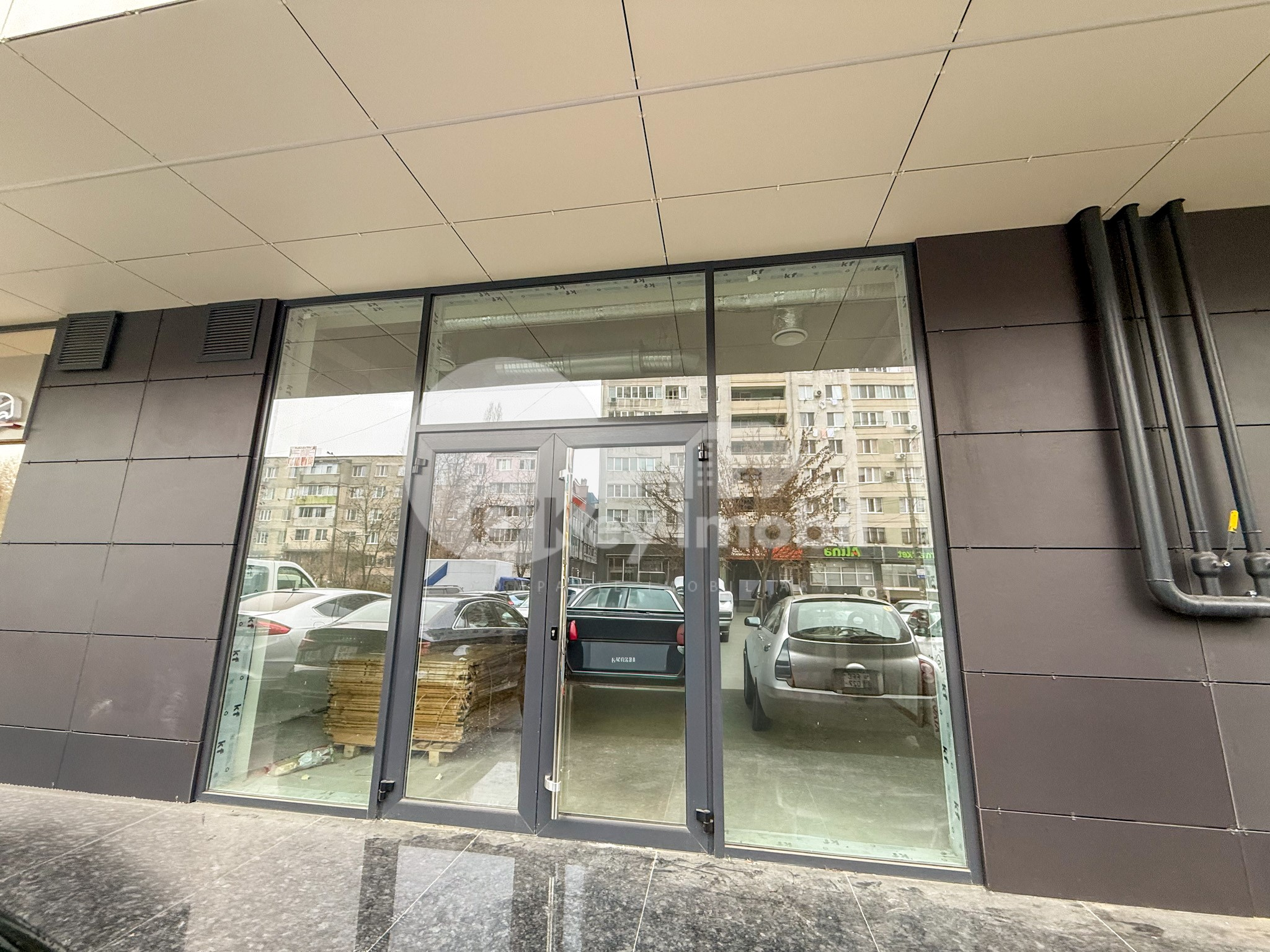 Spațiu comercial, Poșta Veche, IAZULUI