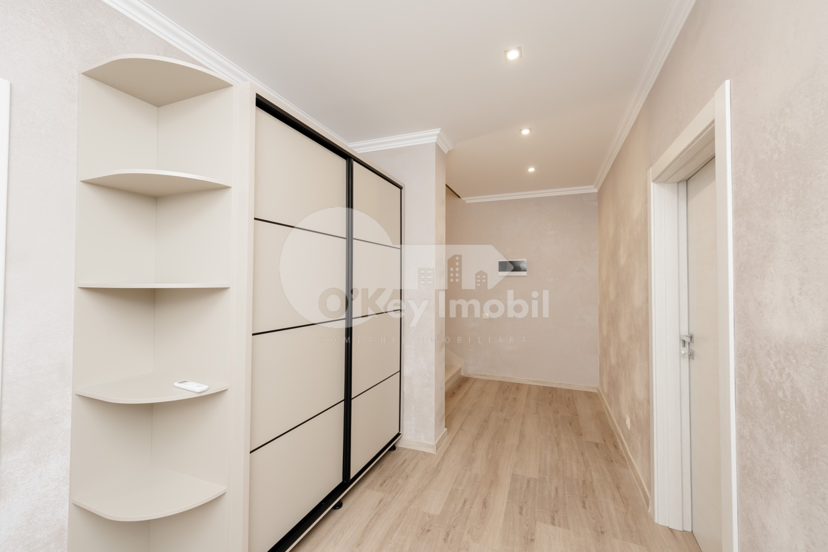 Townhouse, Botanica, PĂȘUNILOR