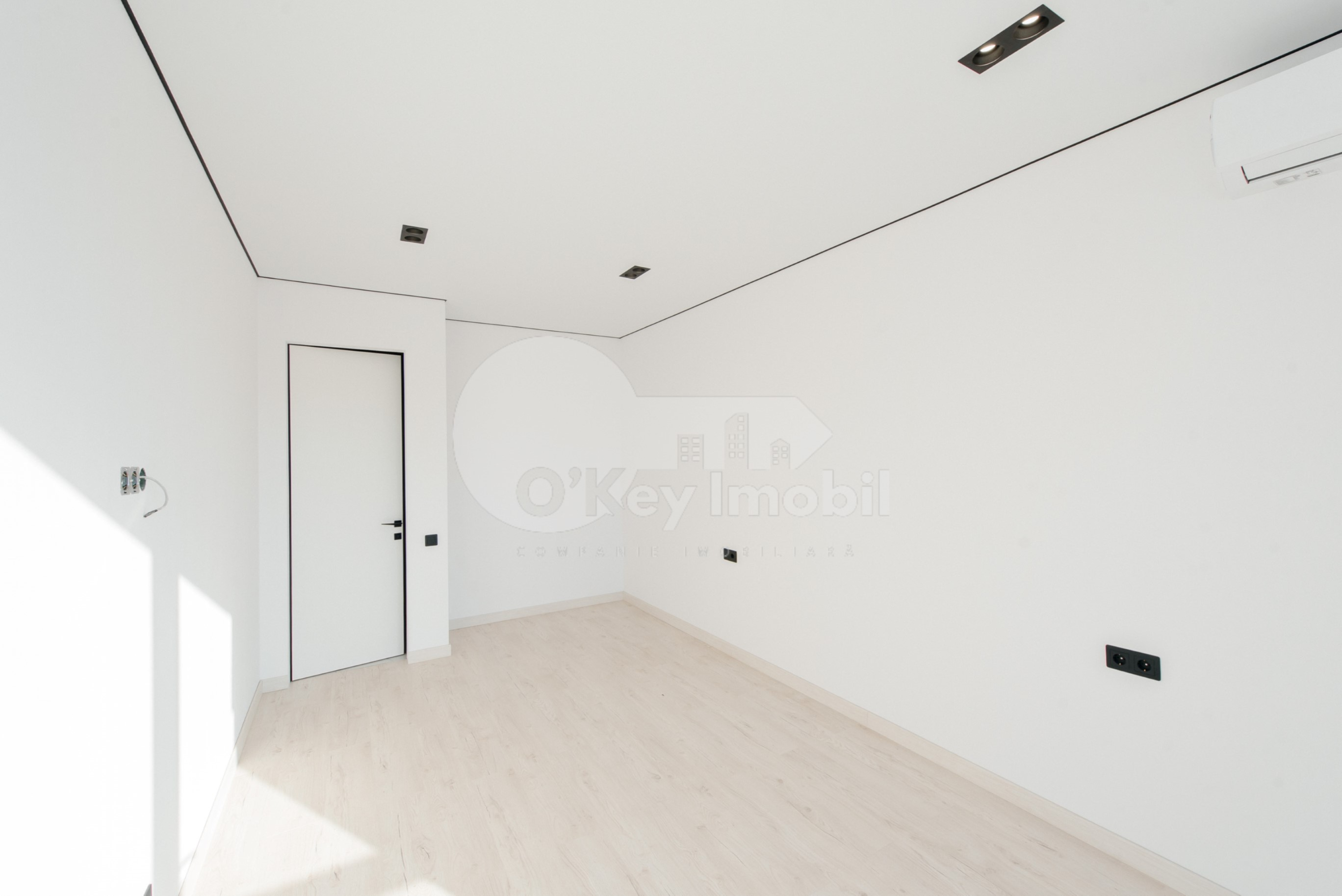 Spațiu comercial, Râșcani, CORNEȘTI