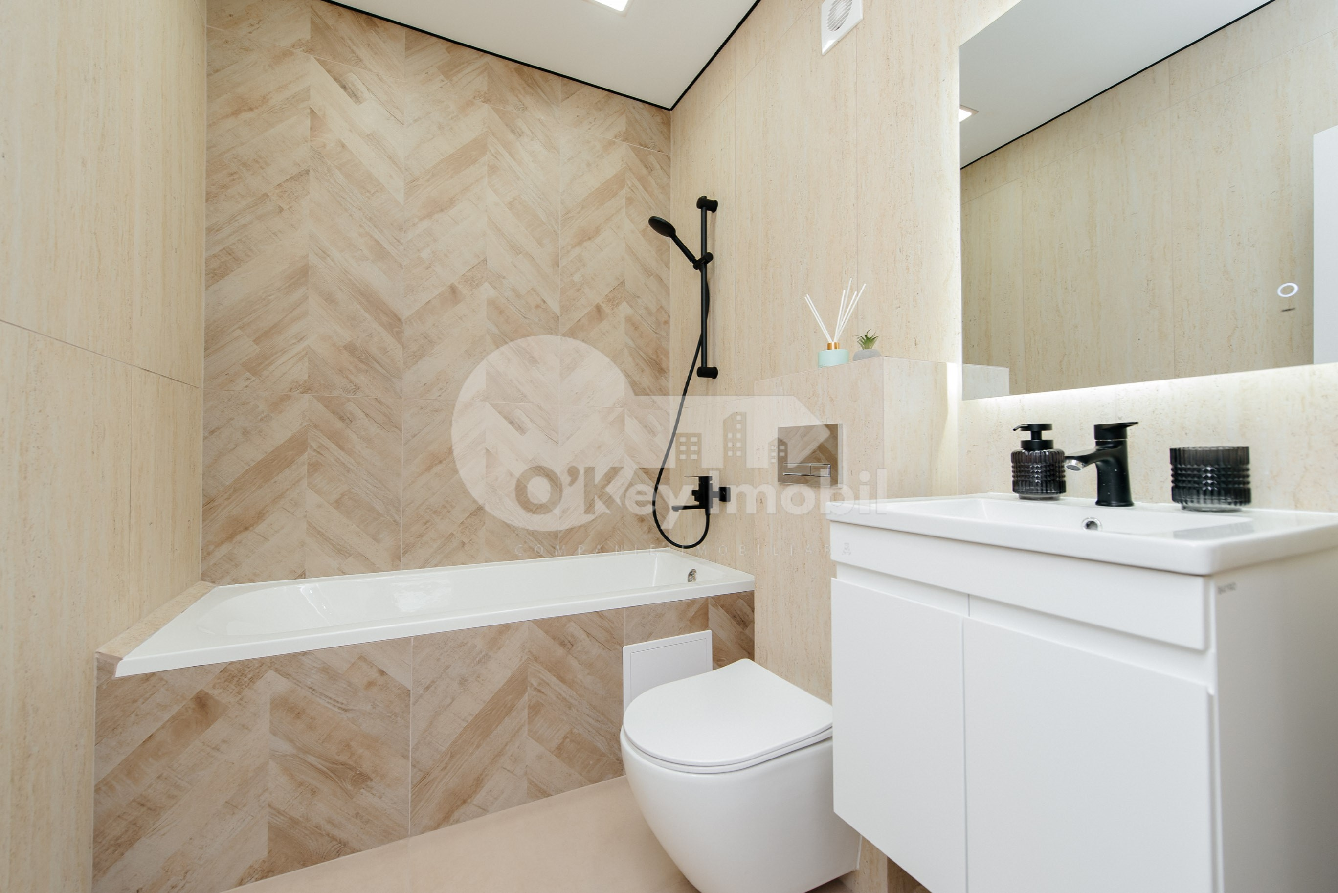 Apartament, Durlești, TUDOR VLADIMIRESCU