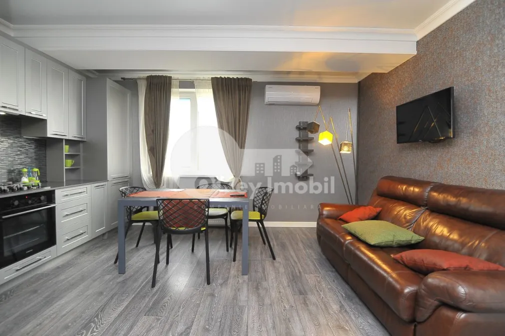 Apartament, Centru, MELESTIU