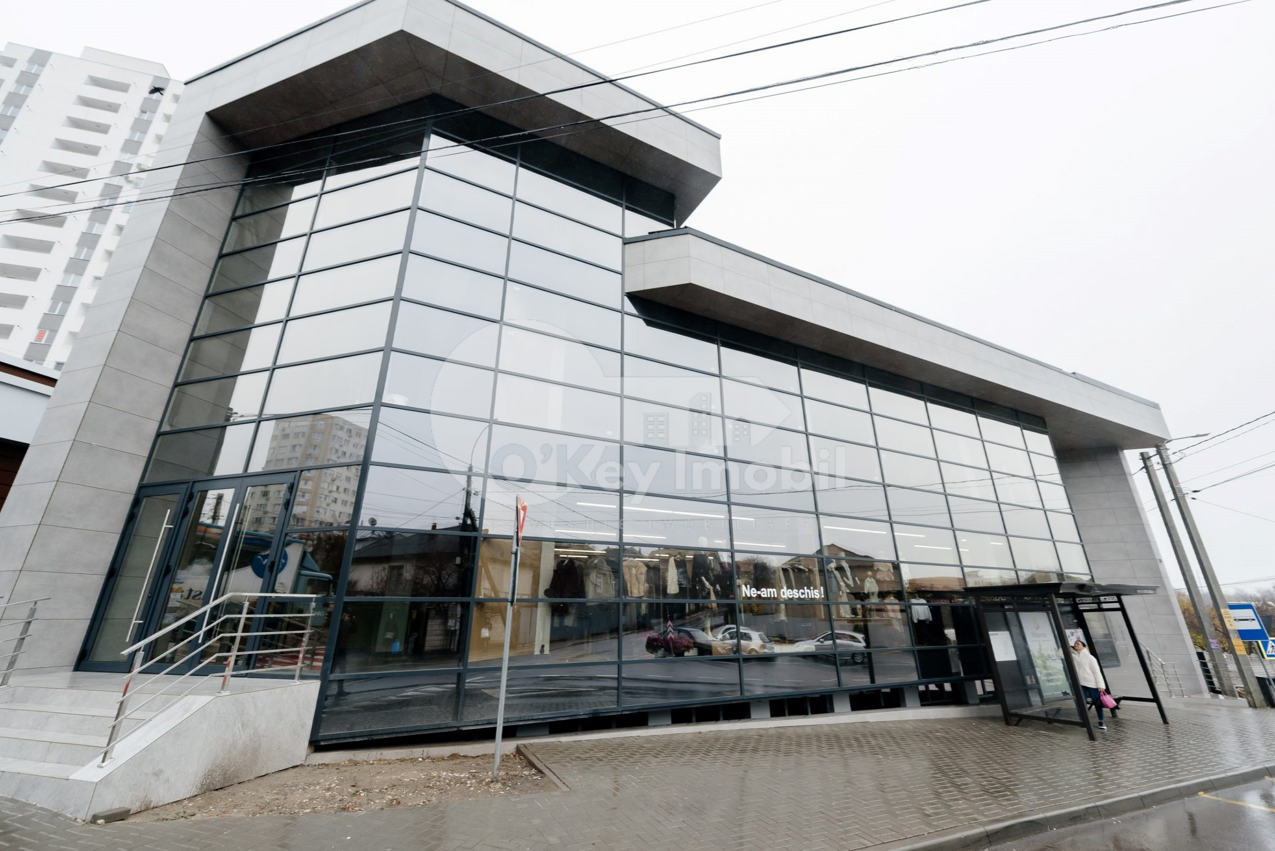 Spațiu comercial, STĂUCENI