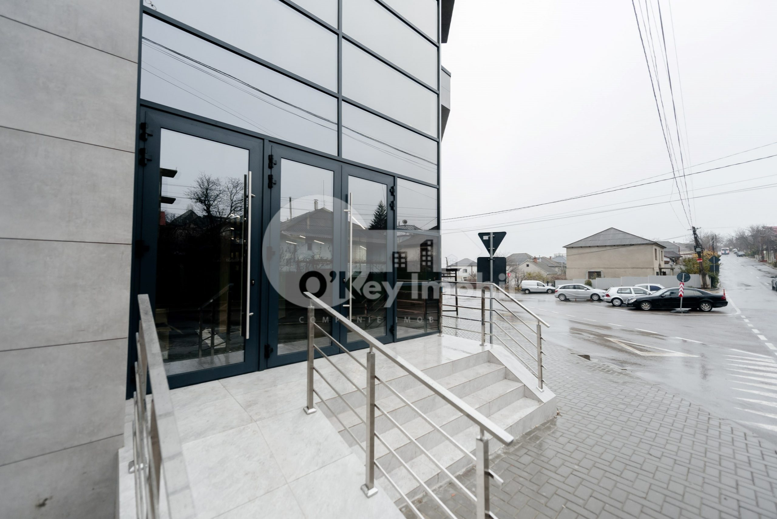 Spațiu comercial, STĂUCENI