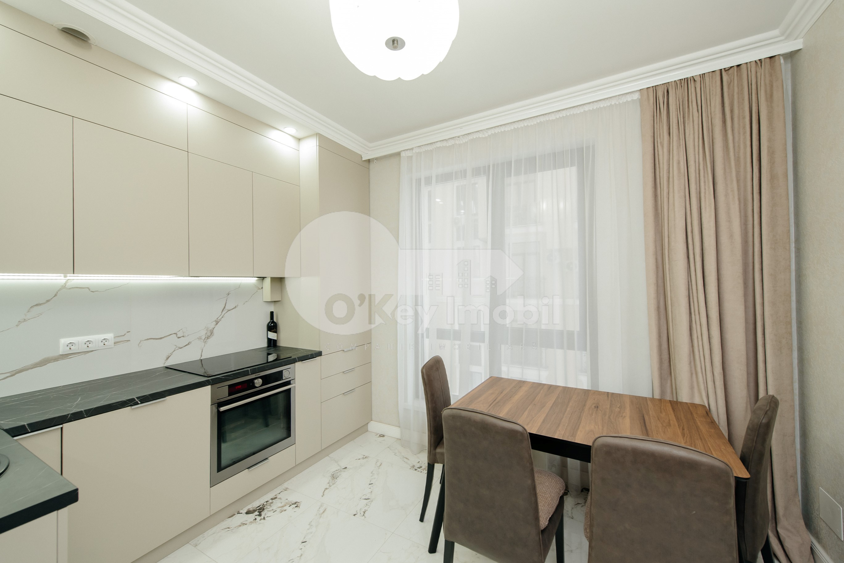 Apartament, Centru, ALEXANDRU CEL BUN