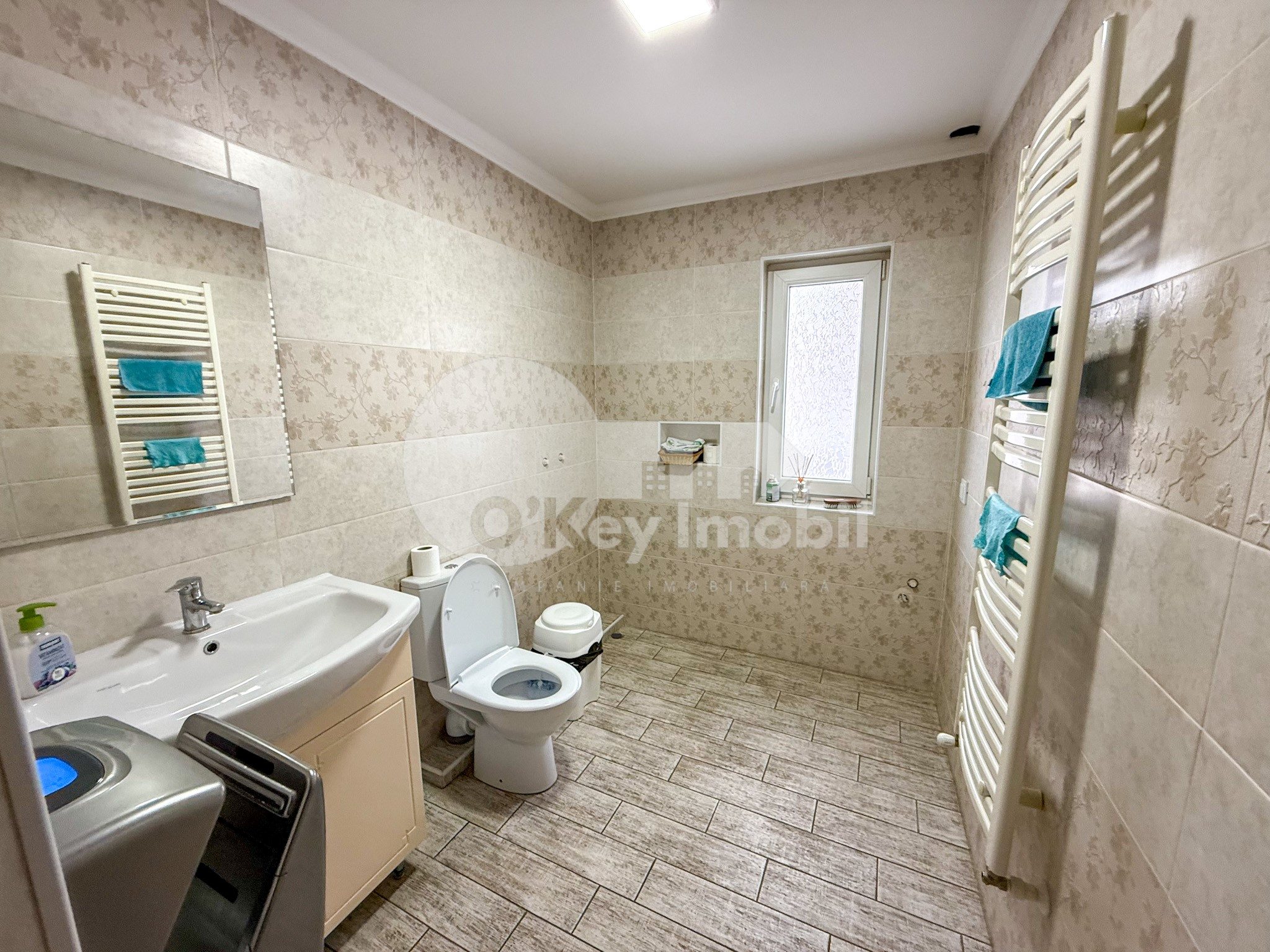 Oficiu, Centru, ARMENEASCĂ