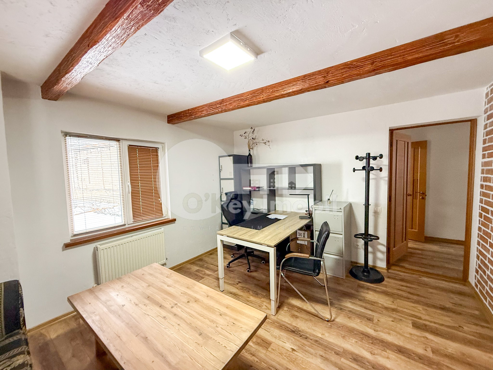 Oficiu, Centru, ARMENEASCĂ