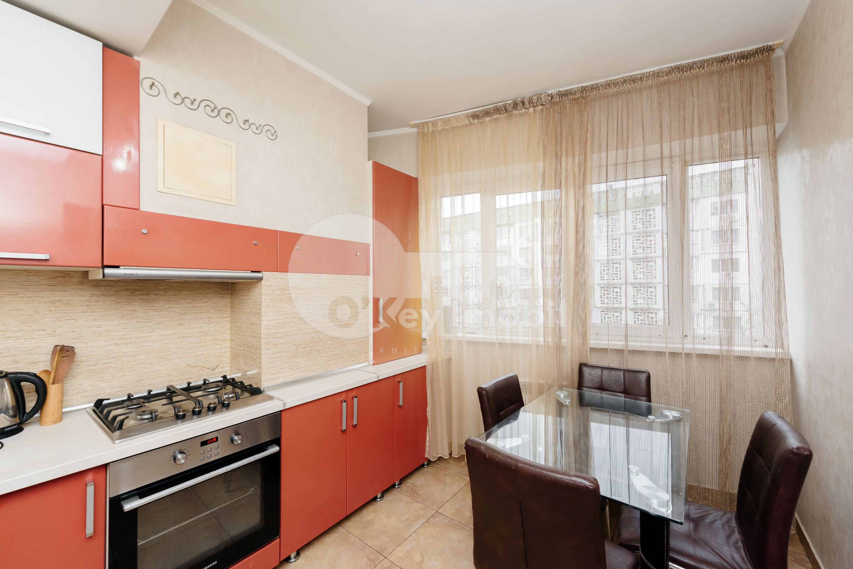 Apartament, Buiucani, LIVIU DELEANU