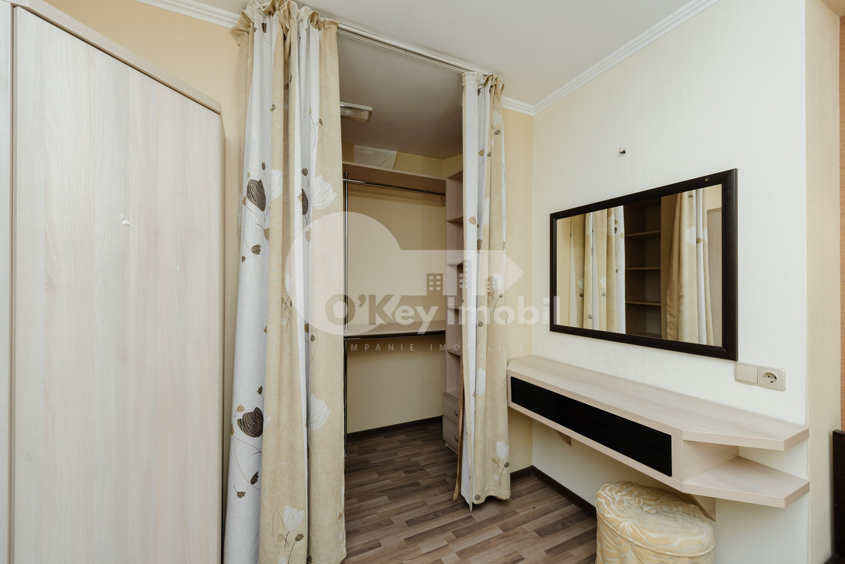 Apartament, Buiucani, LIVIU DELEANU