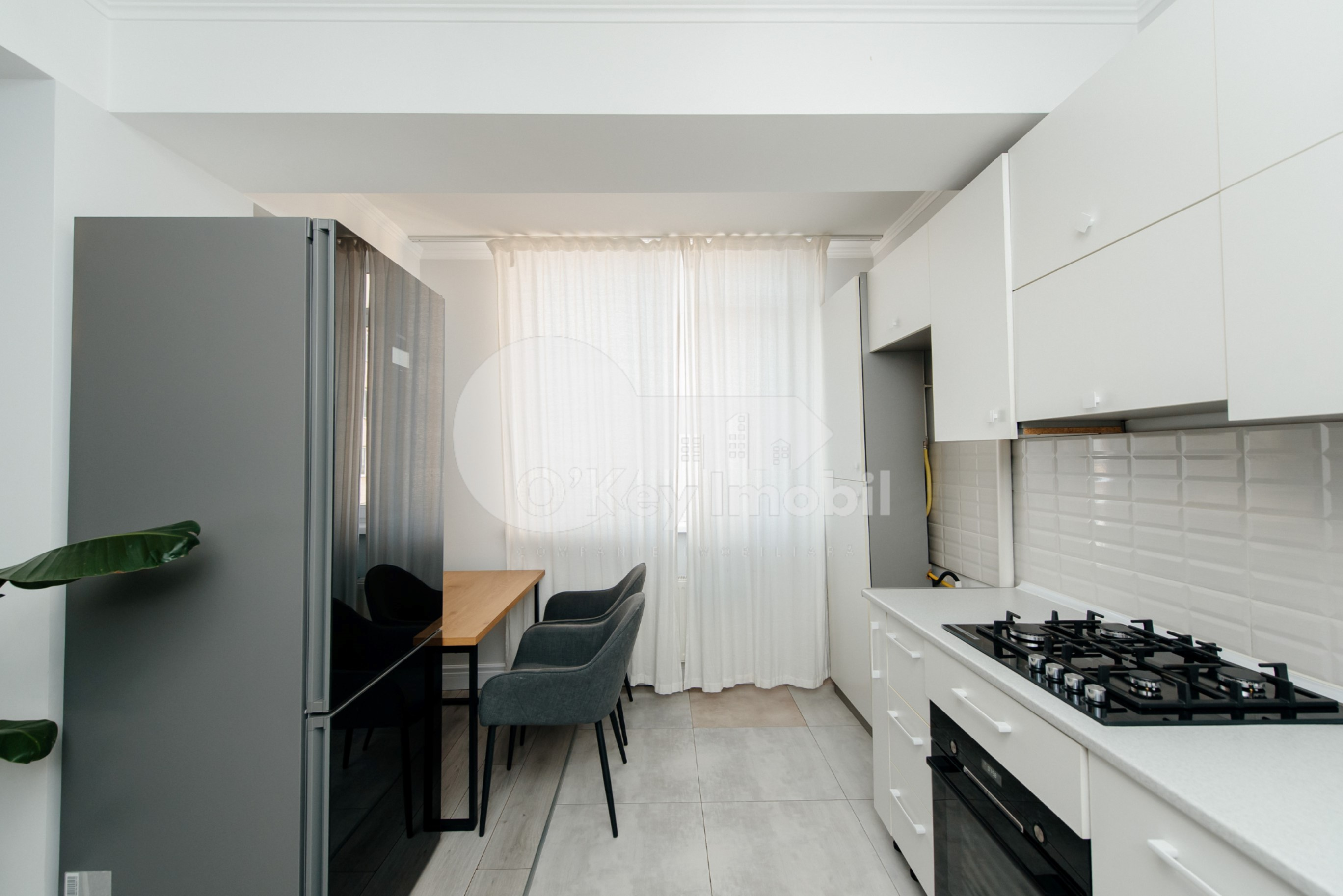 Apartament, Centru, ROMANĂ