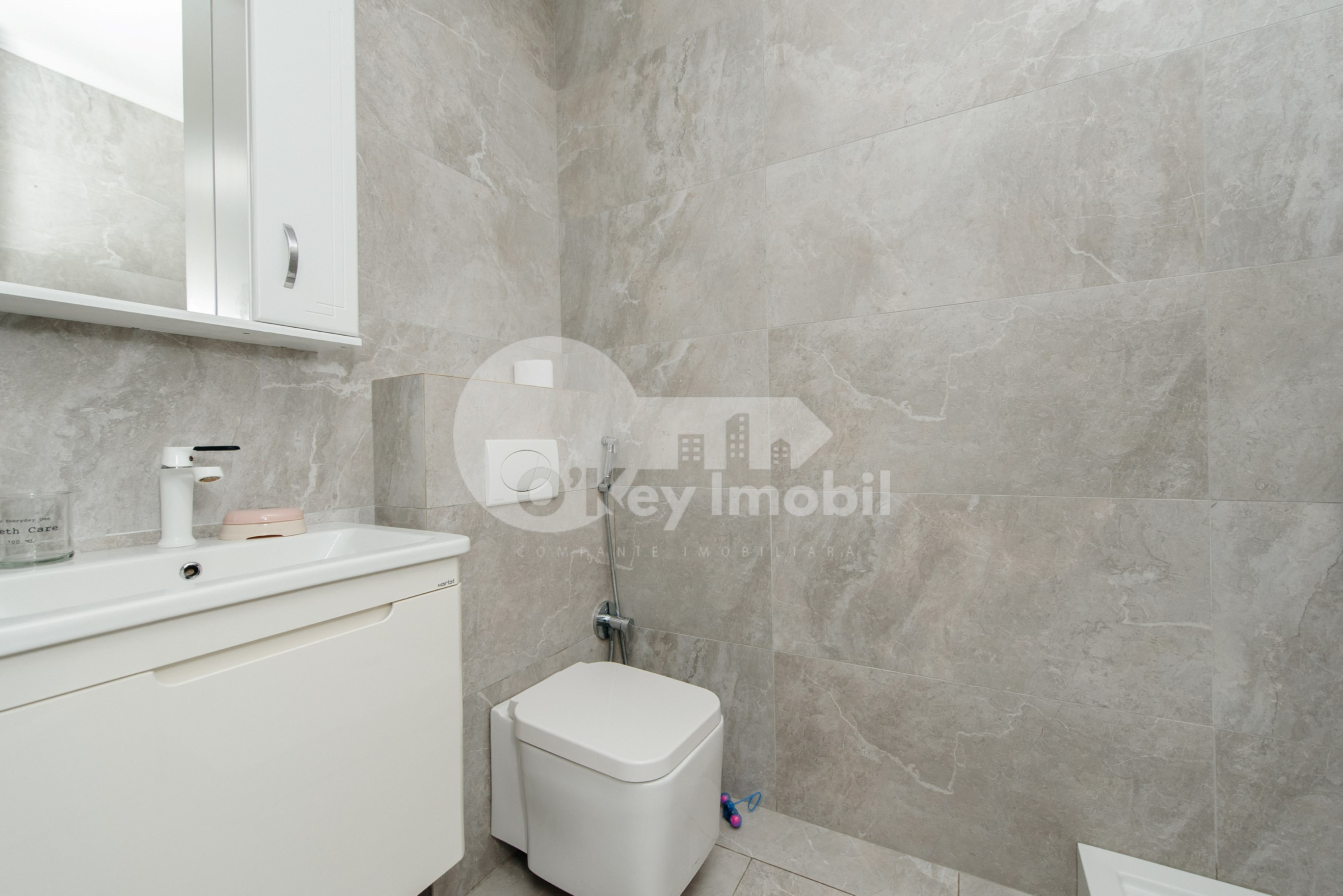 Apartament, Centru, ROMANĂ