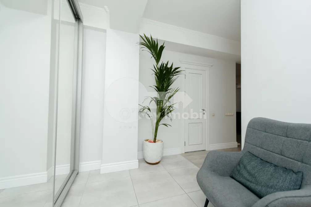 Apartament, Centru, ROMANĂ