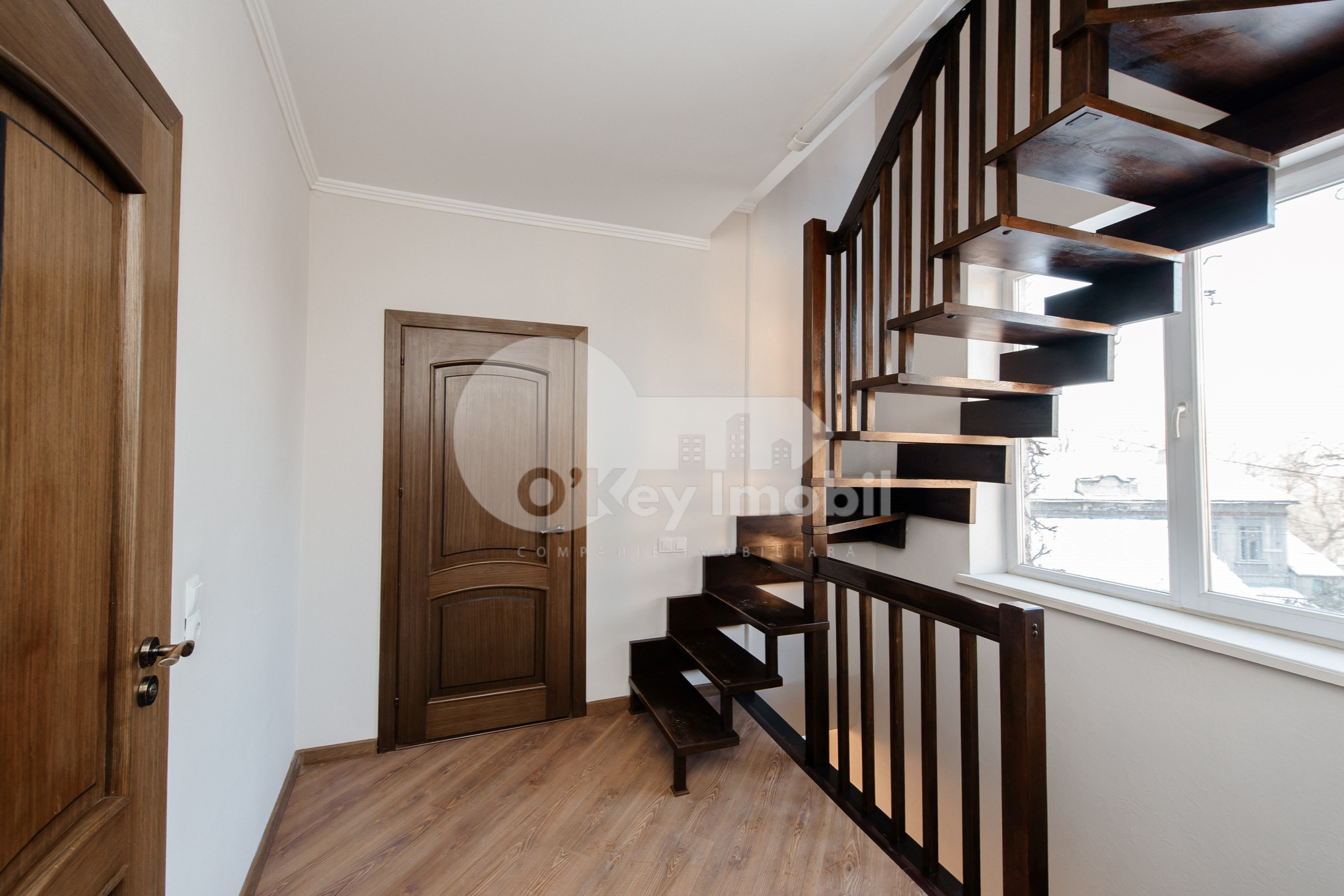 Oficiu, Centru, ALEXEI ȘCIUSEV