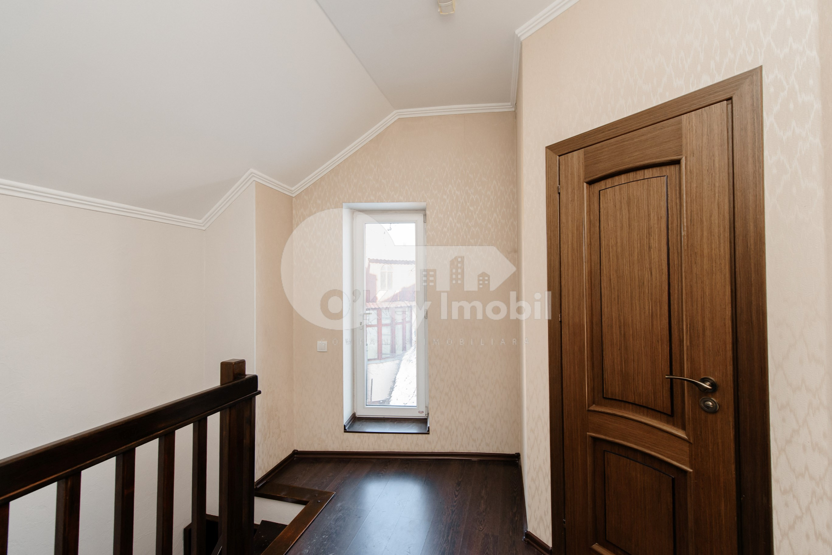 Oficiu, Centru, ALEXEI ȘCIUSEV