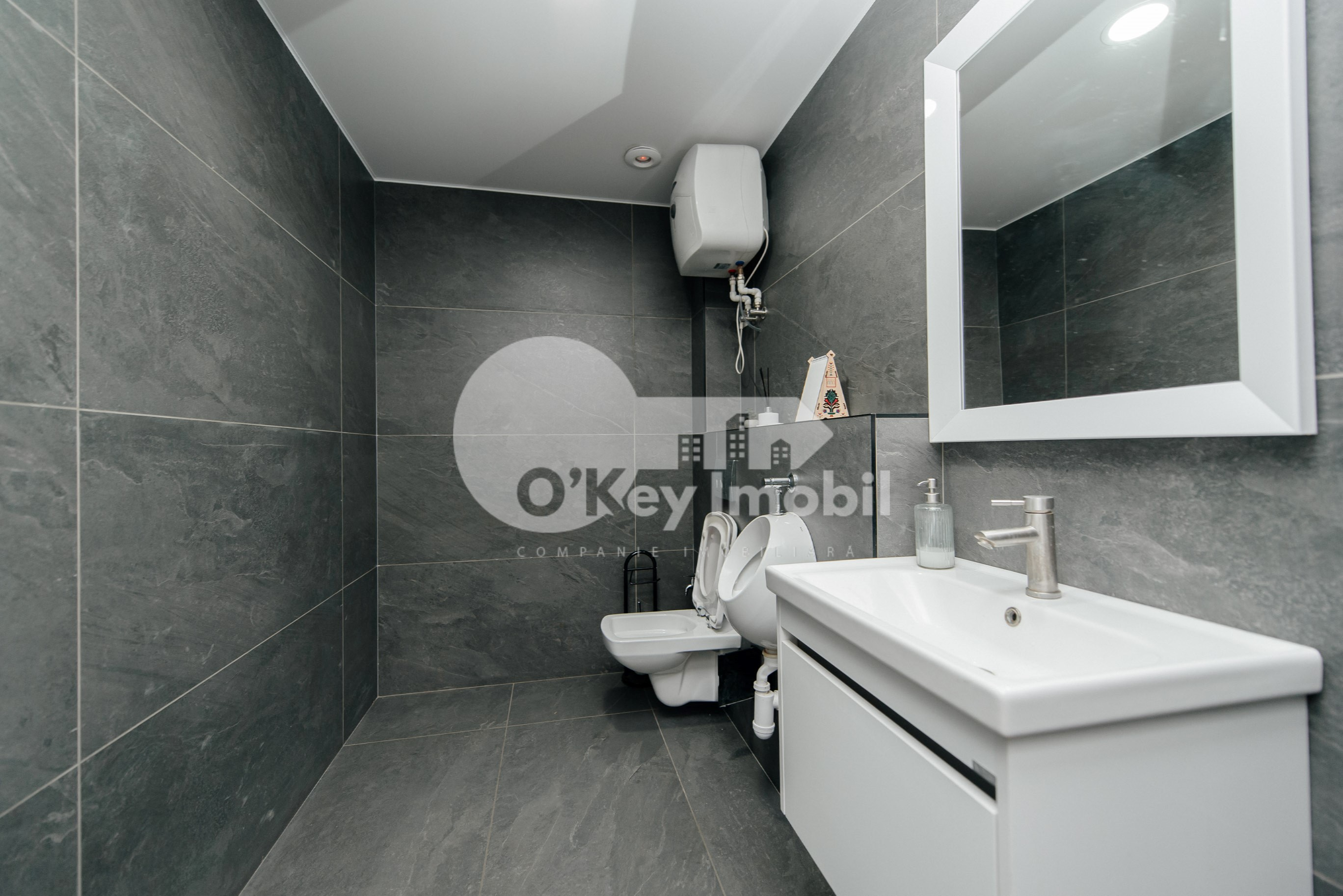 Oficiu, Centru, COLUMNA