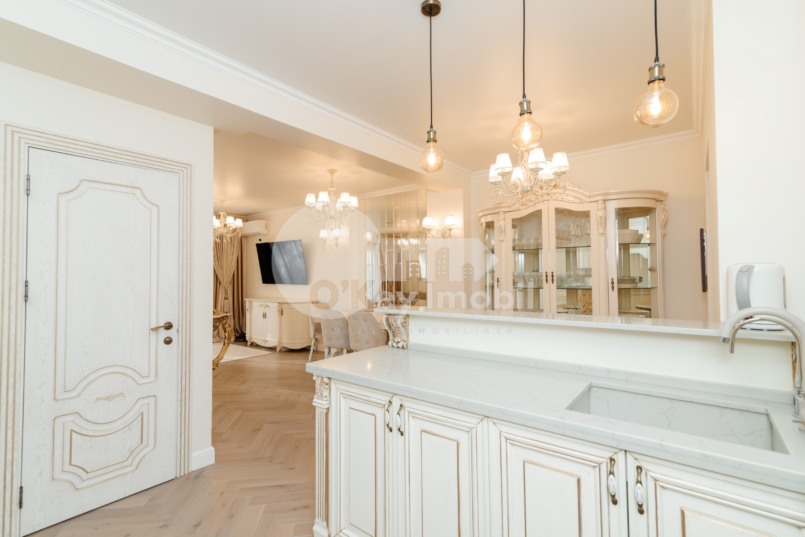 Townhouse, Centru, MELESTIU