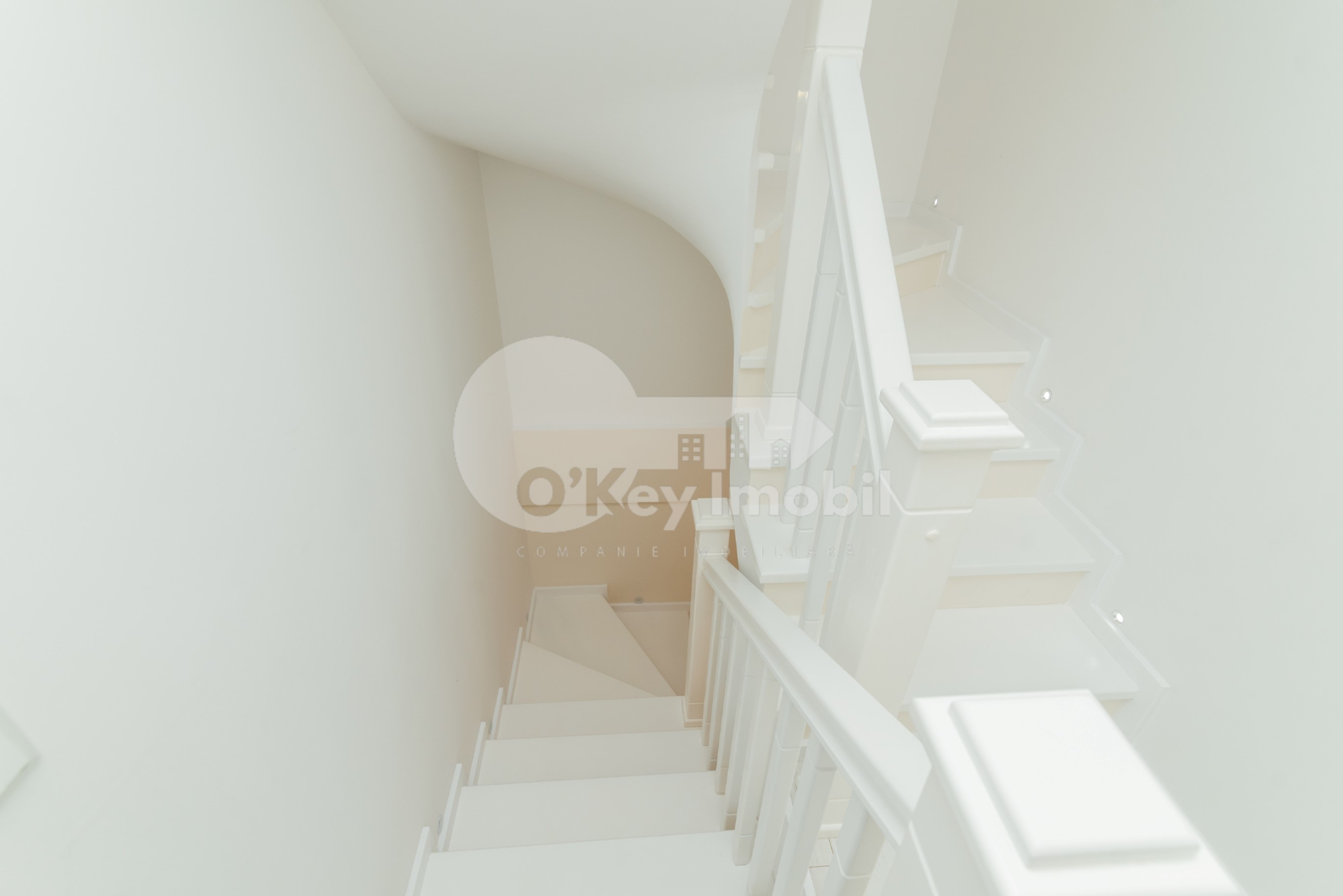 Townhouse, Centru, MELESTIU