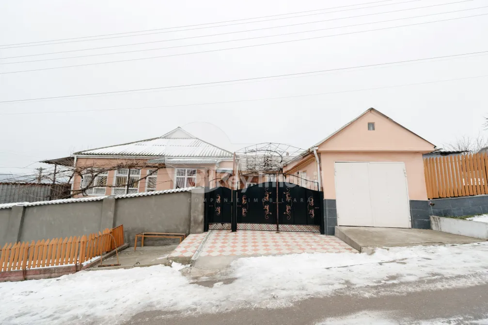 Casă, CRIULENI