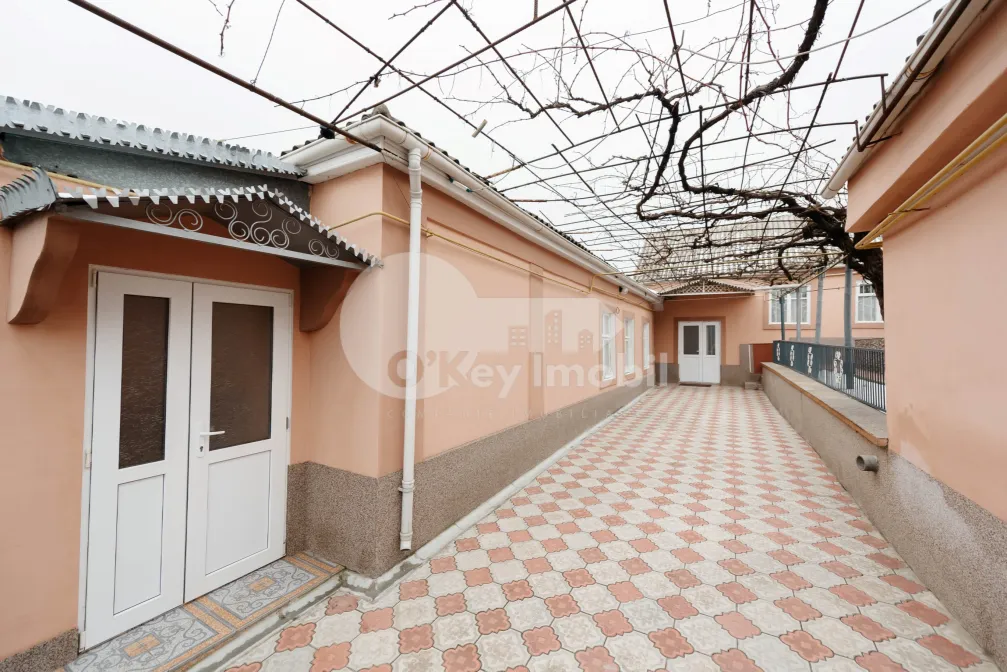 Casă, CRIULENI