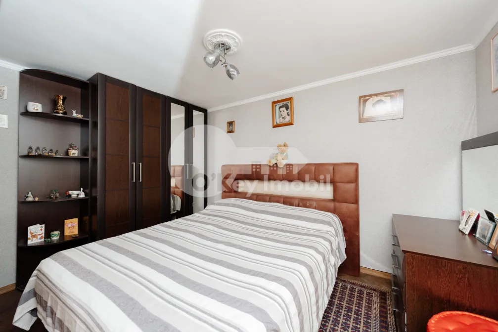 Casă, CRIULENI