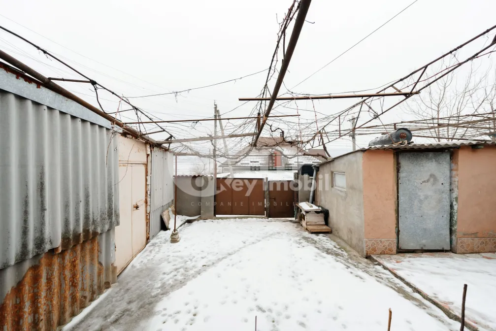 Casă, CRIULENI