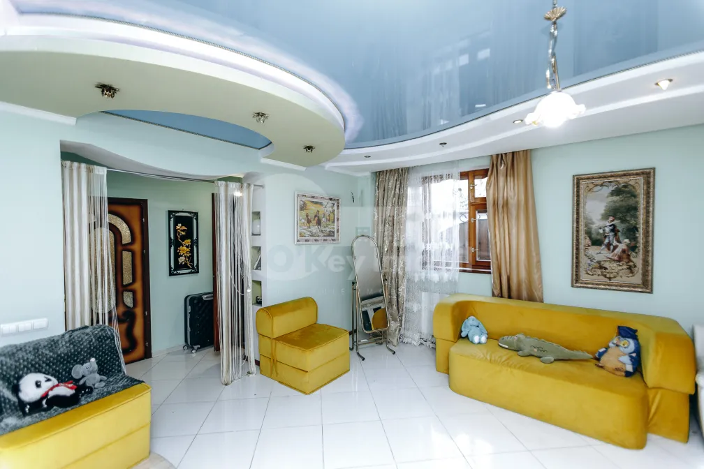 Дом, Центр, СФЫНТУЛ ГЕОРГЕ