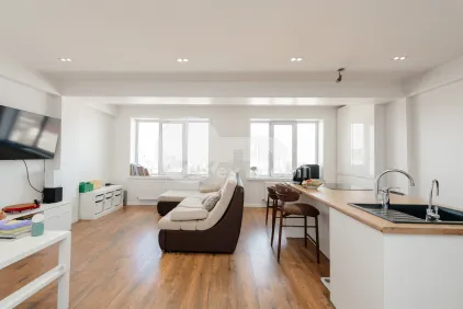Apartament, Durlești, REGINA ELISABETA