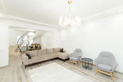 Дом, Буюканы, СУЧЕВИЦА