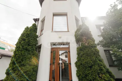 Дом, Буюканы, СУЧЕВИЦА