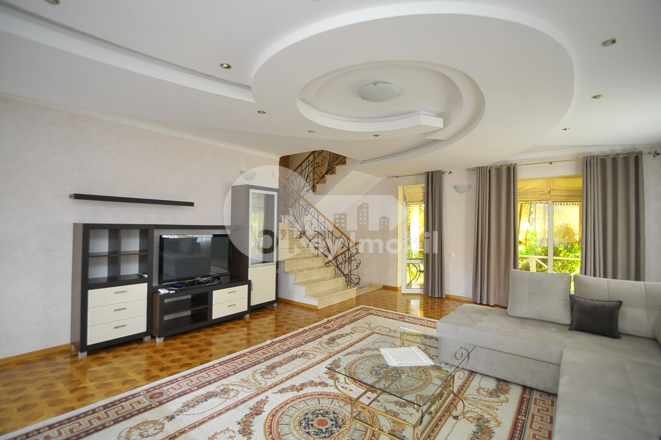 Casă, Centru, MOARA ROȘIE