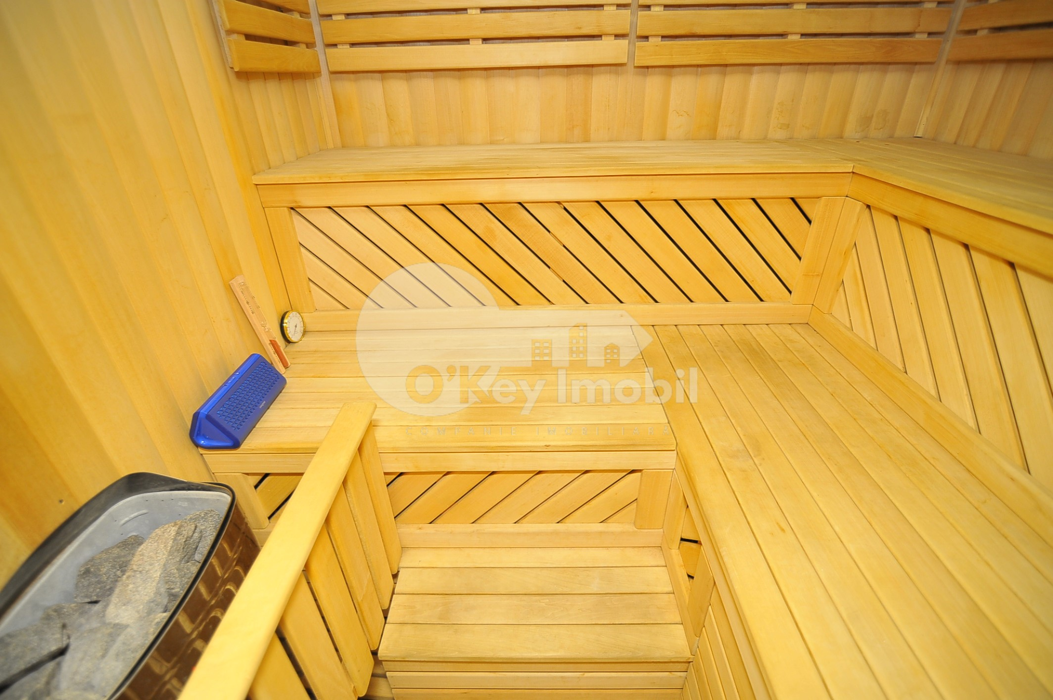 Casă, Centru, MOARA ROȘIE