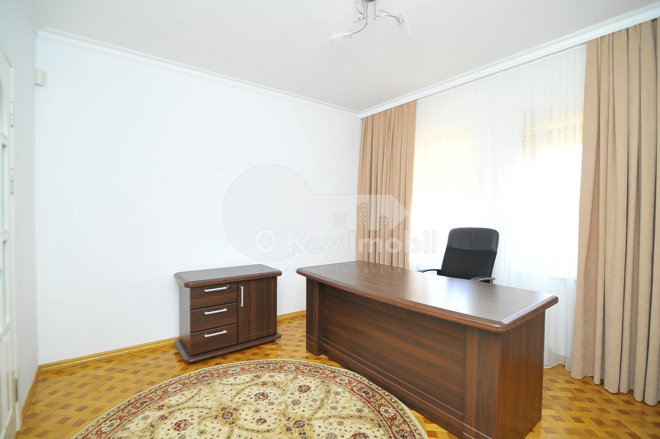 Casă, Centru, MOARA ROȘIE