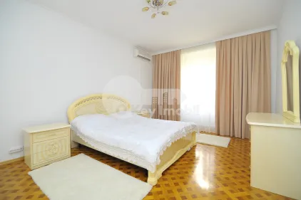 Дом, Центр, МОАРА РОШИЕ