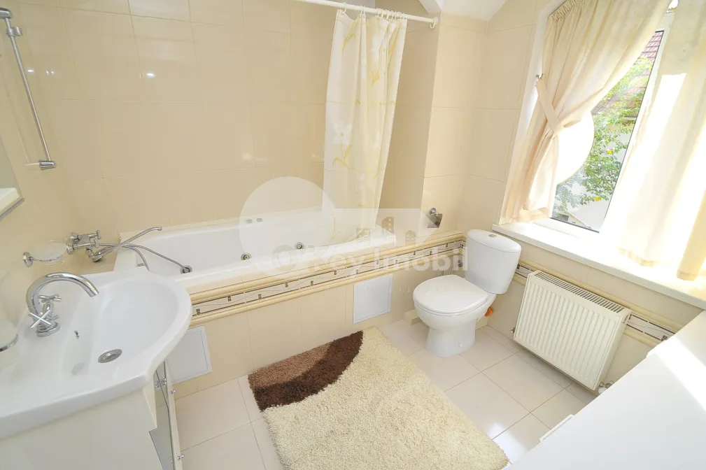 Дом, Центр, МОАРА РОШИЕ