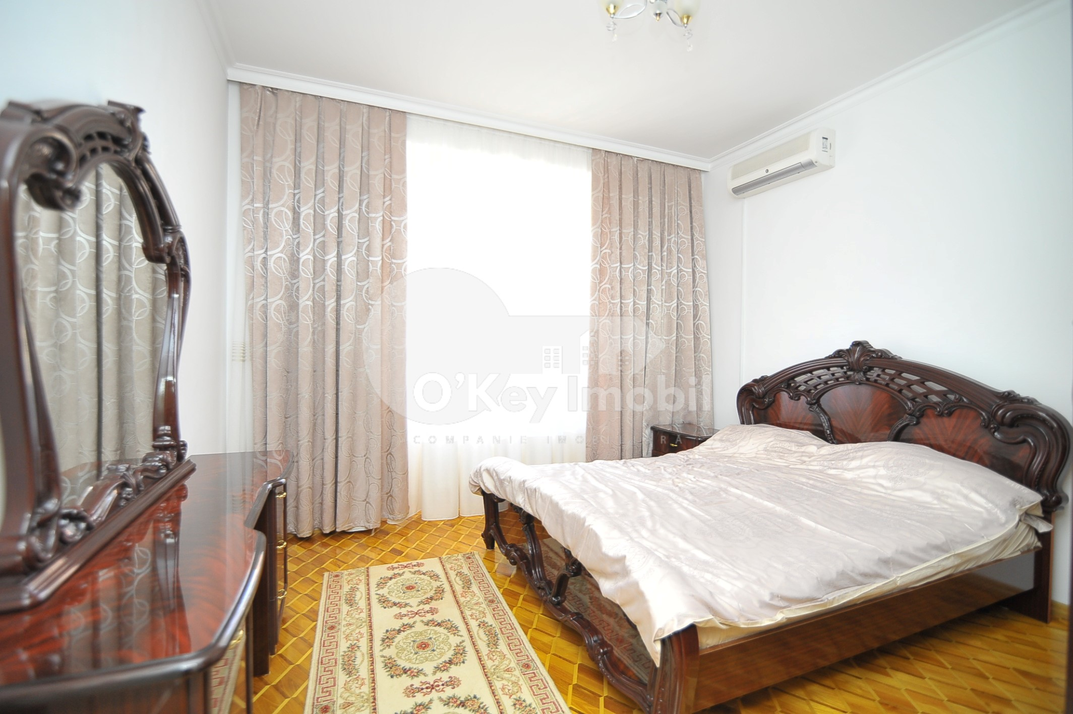 Casă, Centru, MOARA ROȘIE