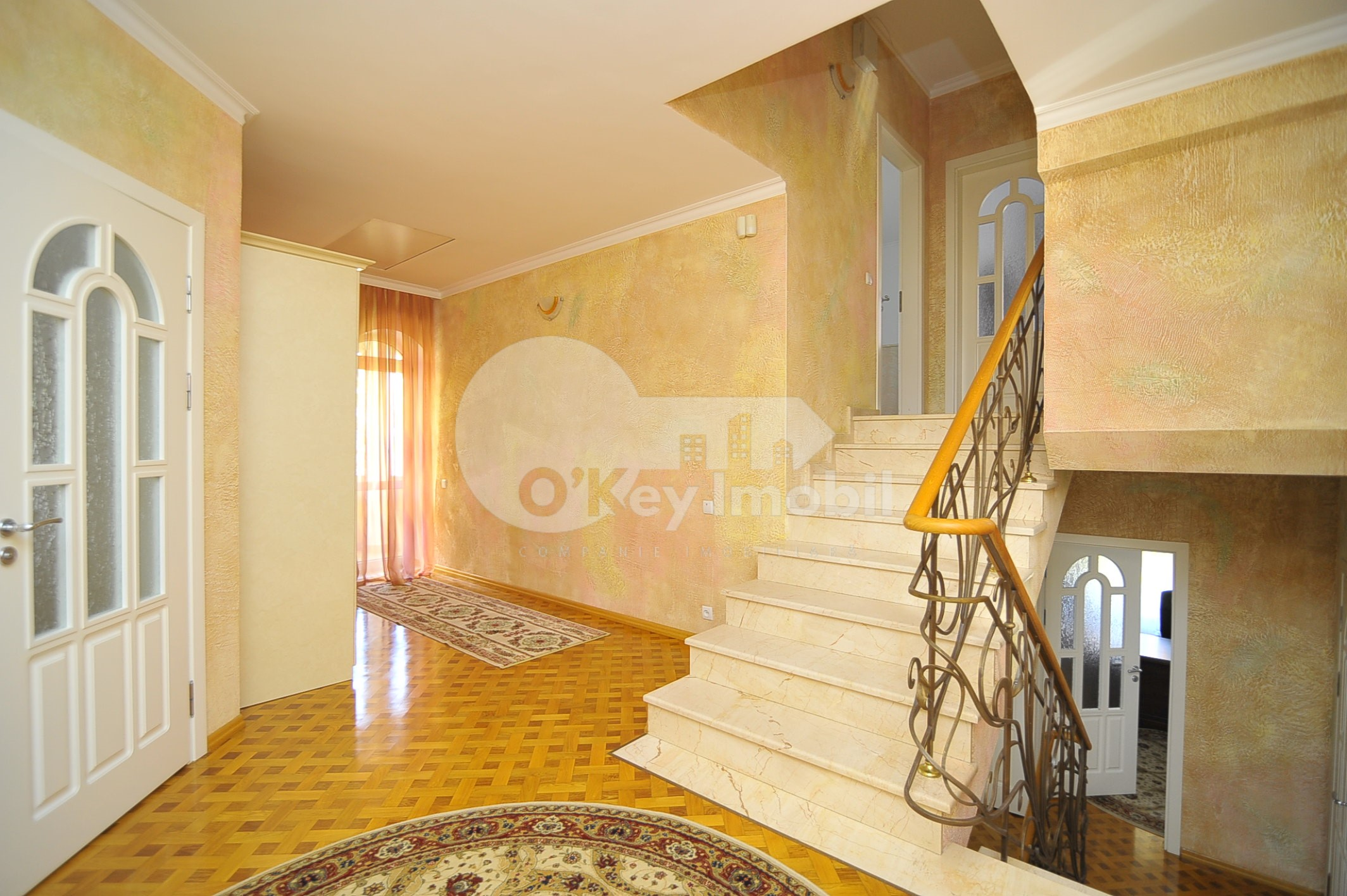 Casă, Centru, MOARA ROȘIE