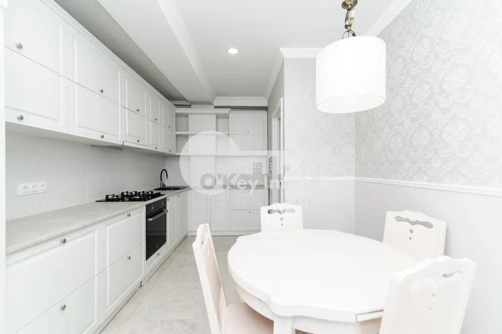 Apartament, Centru, MELESTIU