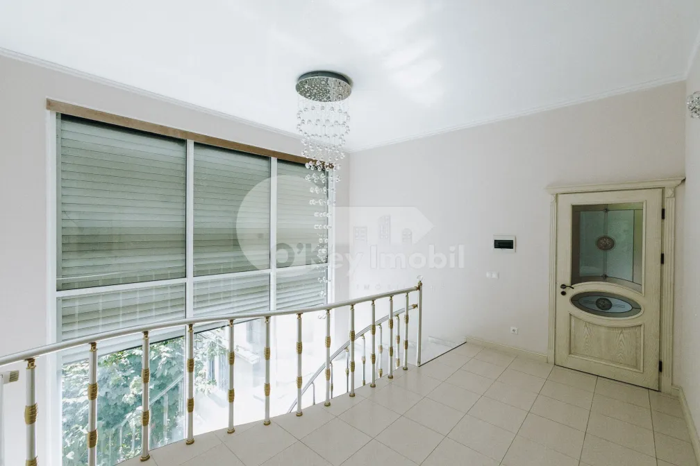 Дом, Телецентр, НУКАРИЛОР