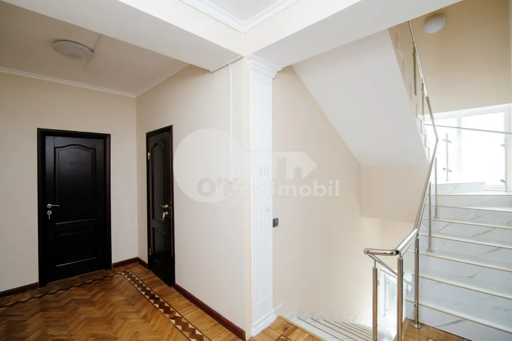 Офис, Центр, 31 АВГУСТА