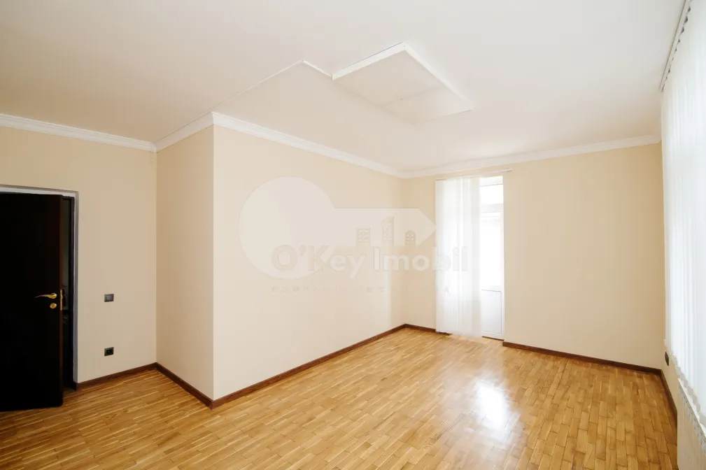 Офис, Центр, 31 АВГУСТА