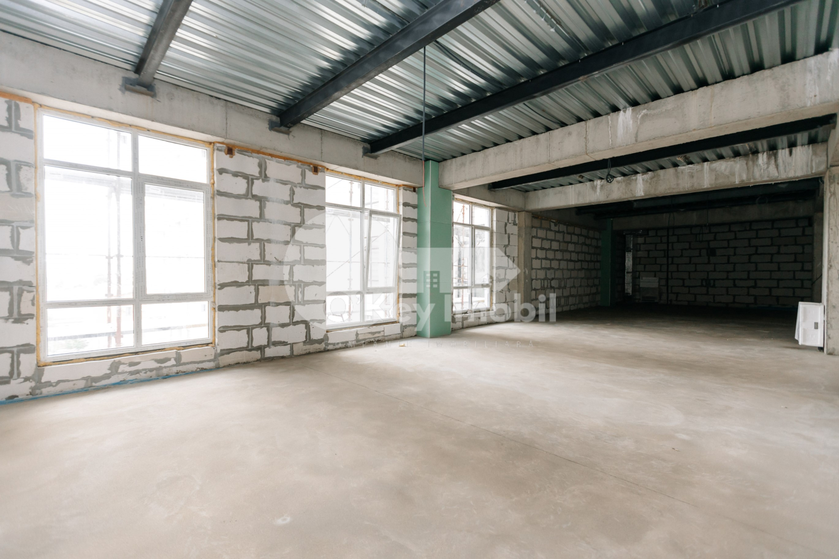 Oficiu, Centru, MIHAI EMINESCU