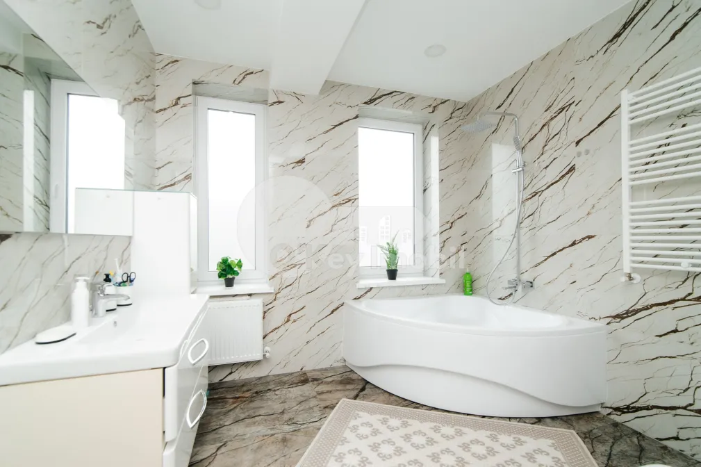 Дом, Центр, ЧОКЫРЛИЕЙ