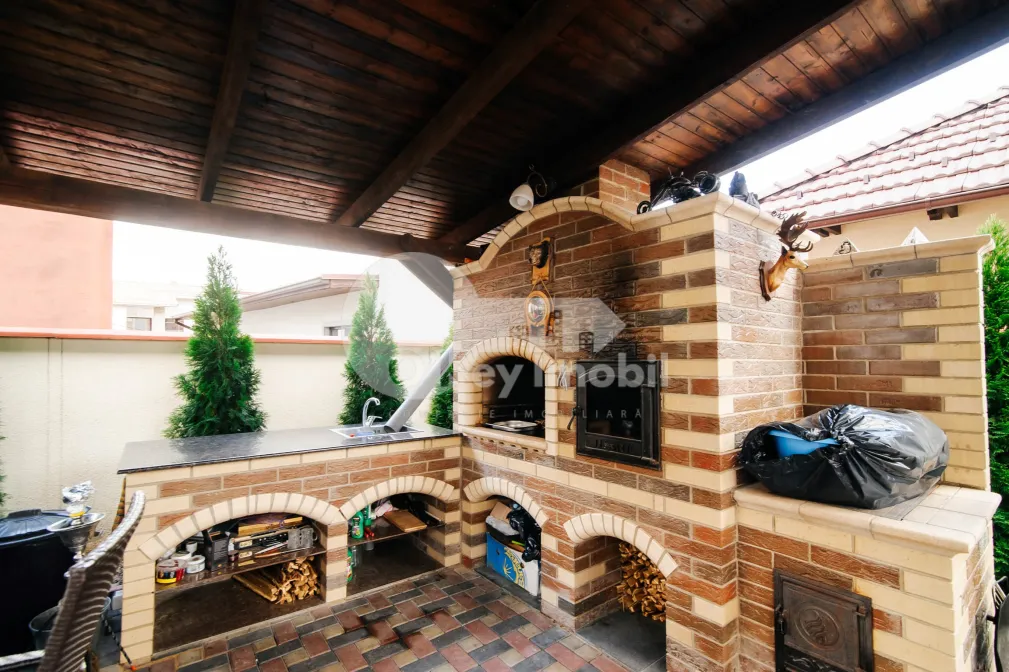 Дом, Центр, ЧОКЫРЛИЕЙ