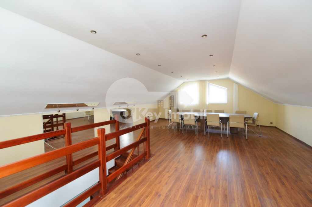 Spațiu comercial, Centru, 31 AUGUST